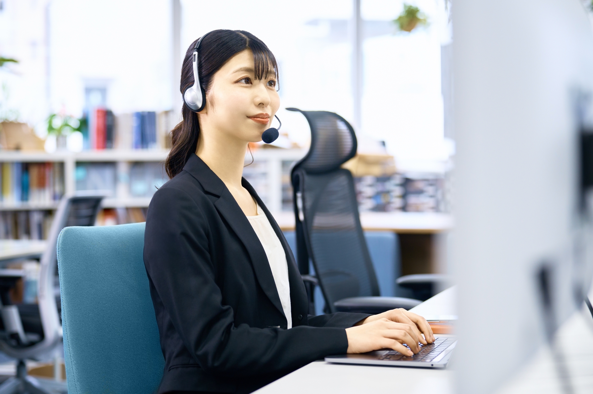 定期サポート＋緊急時即応体制の構築